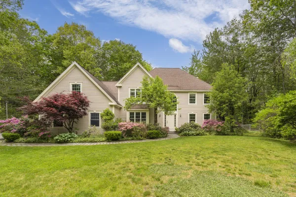 $1,195,000 | 14 Summit Terrace, Falmouth, ME 04105