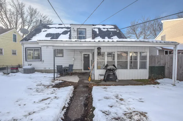 $250,000 | 1252 10th Avenue North, St. Cloud, MN 56303