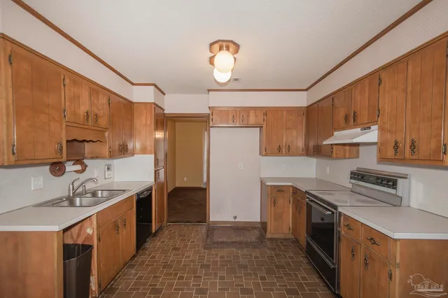 $335,000 | 3525 Wimbledon Drive, Pensacola, FL 32504