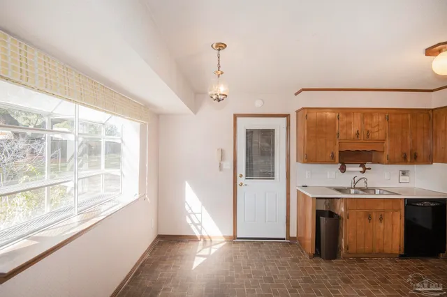 $335,000 | 3525 Wimbledon Drive, Pensacola, FL 32504