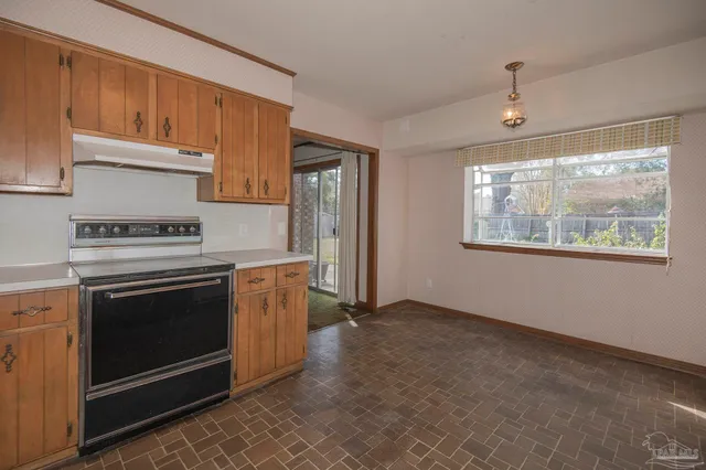 $335,000 | 3525 Wimbledon Drive, Pensacola, FL 32504