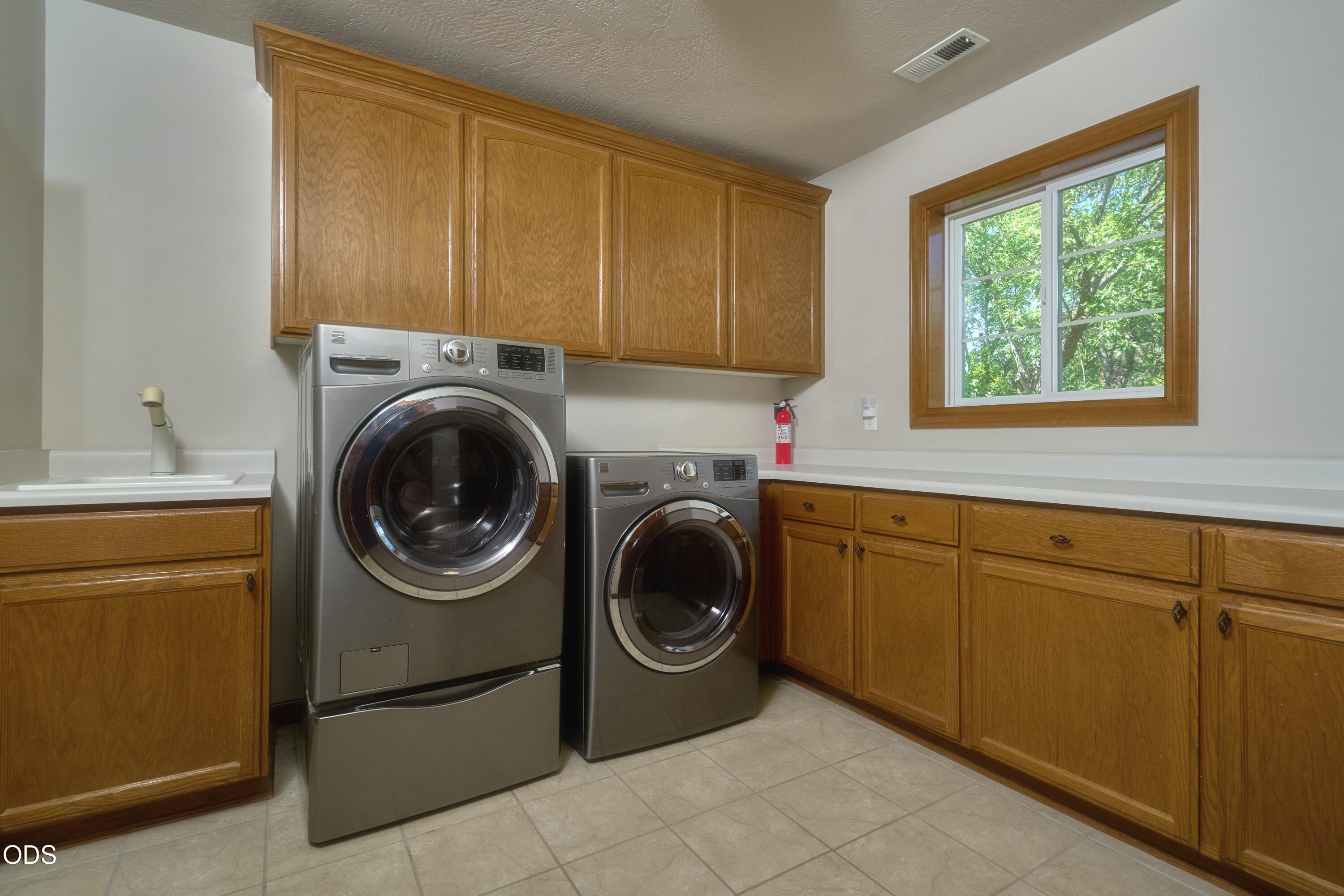 238 Fieldbrook Court Medford, OR 97504 - Photo 48 of 61