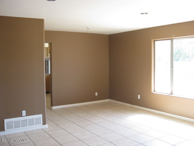 7840 North Rasmussen Avenue Tucson, AZ 85741 - Photo 9 of 29
