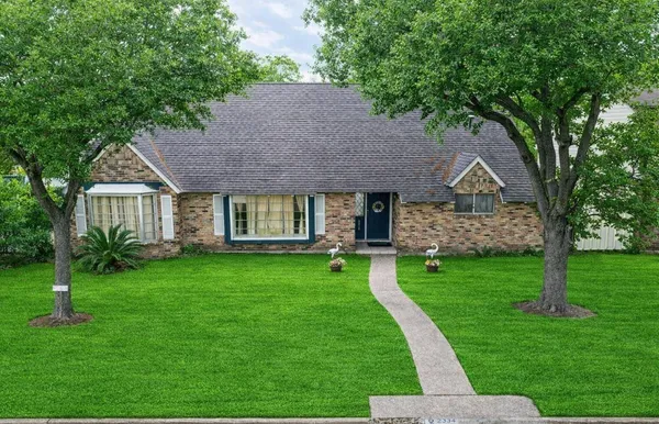 $299,900 | 2310 Fenwood Drive, Pasadena, TX 77502