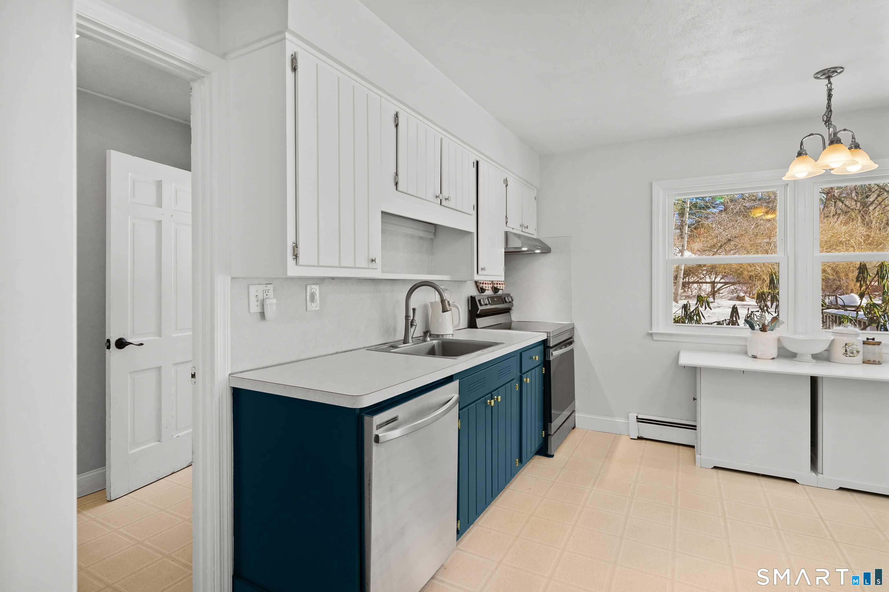 126 Heather Lane Wilton, CT 06897 - Photo 14 of 28