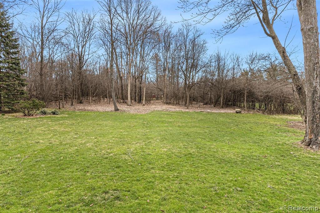 30960 Pear Ridge Farmington Hills, MI 48334 - Photo 34 of 38