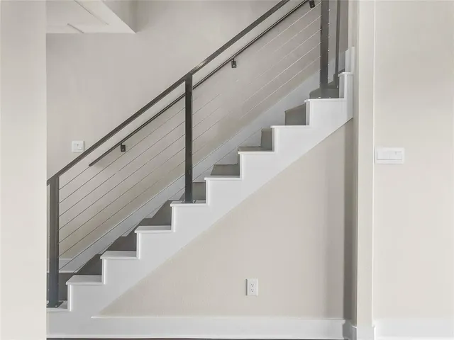 $1,800 | 324 Feliks Gwozdz Place, Unit 200, Fort Worth, TX 76104