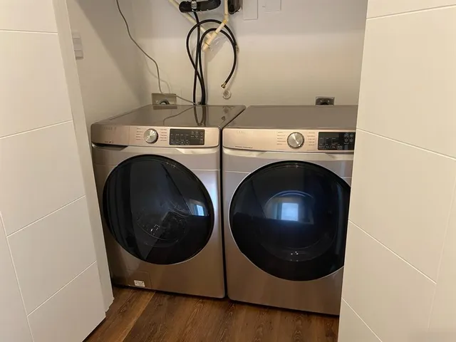 $1,800 | 324 Feliks Gwozdz Place, Unit 200, Fort Worth, TX 76104