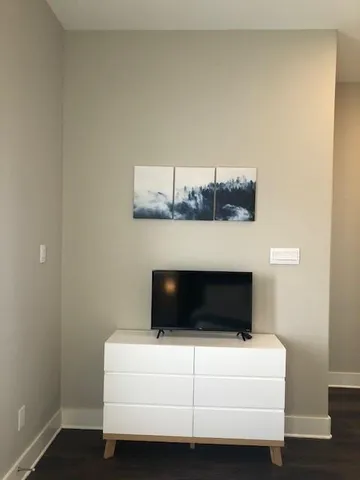 $1,800 | 324 Feliks Gwozdz Place, Unit 200, Fort Worth, TX 76104