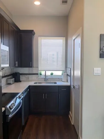 $1,800 | 324 Feliks Gwozdz Place, Unit 200, Fort Worth, TX 76104