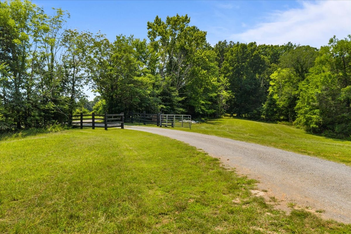 4251 Spring Valley Road Cumberland City, TN 37050 - Photo 3 of 67