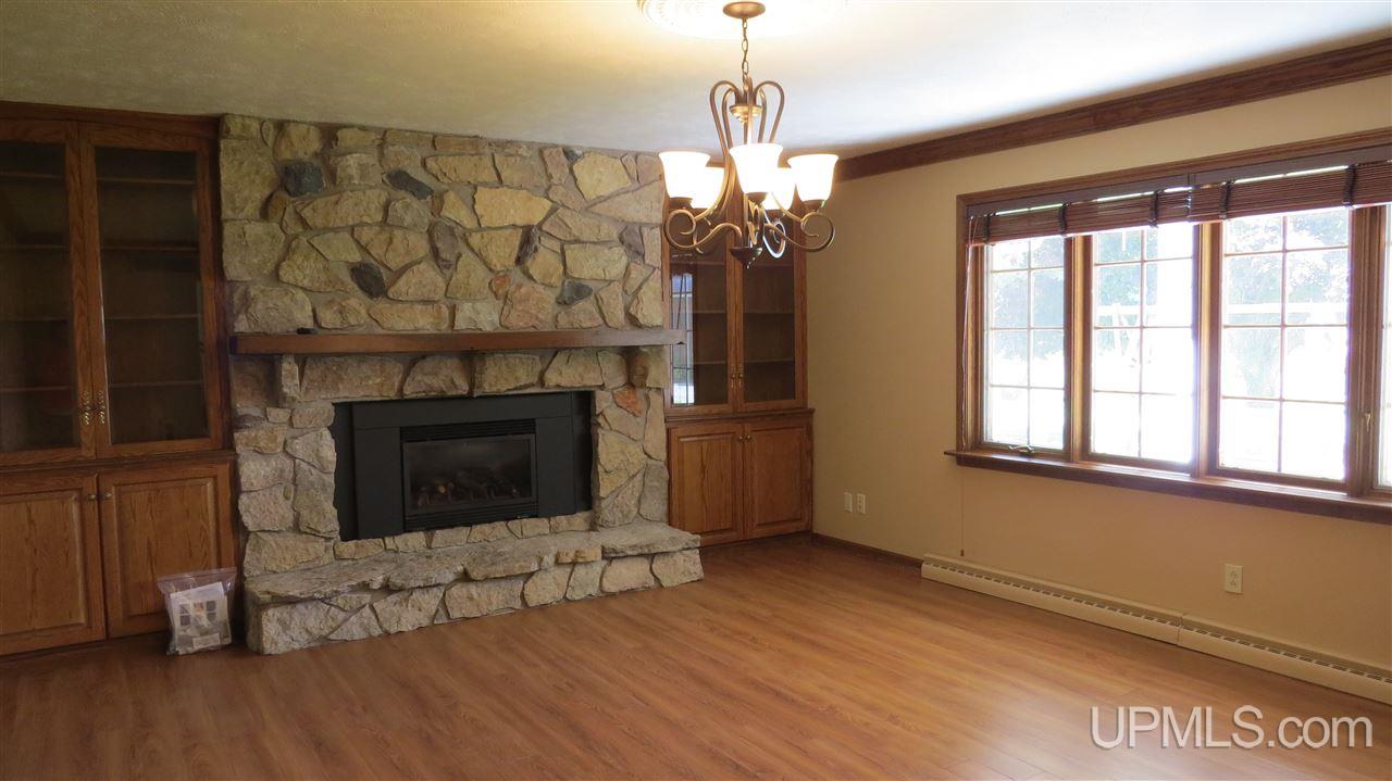 6507 H 25 Escanaba, MI 49829 - Photo 4 of 36