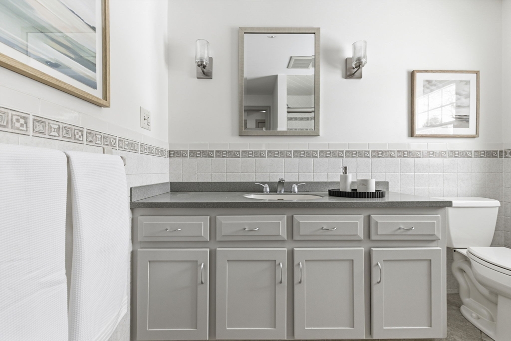 57 Wave Avenue Wakefield, MA 01880 - Photo 20 of 35