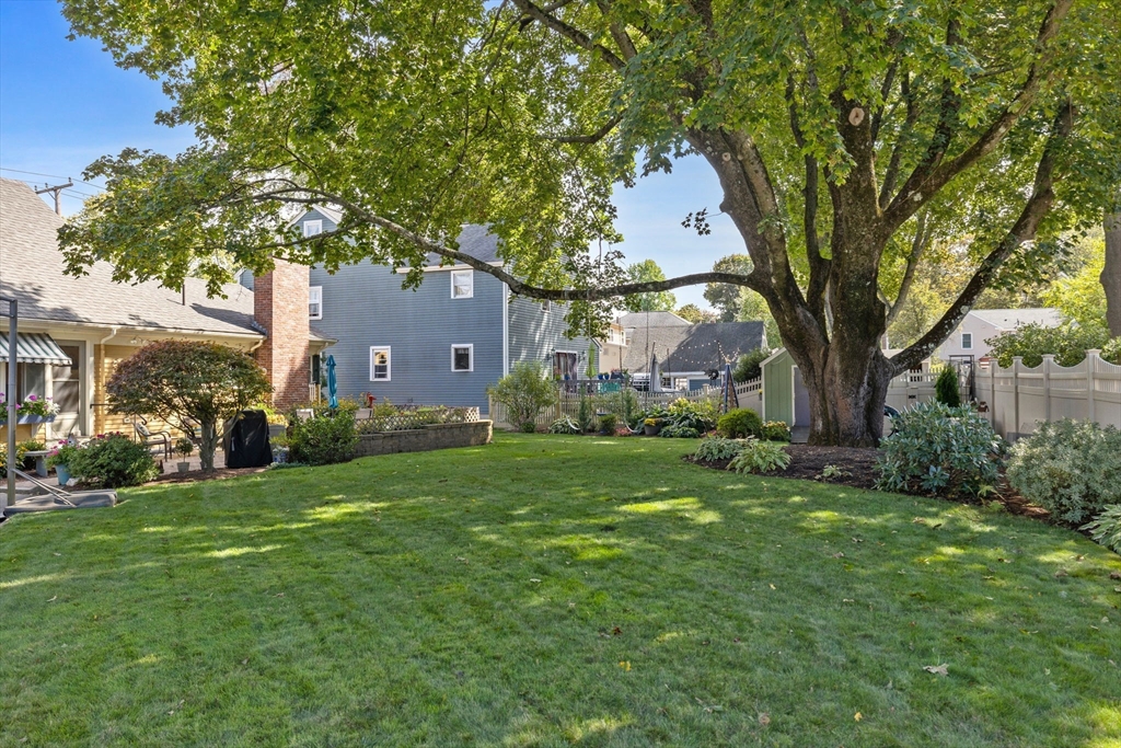 57 Wave Avenue Wakefield, MA 01880 - Photo 3 of 35