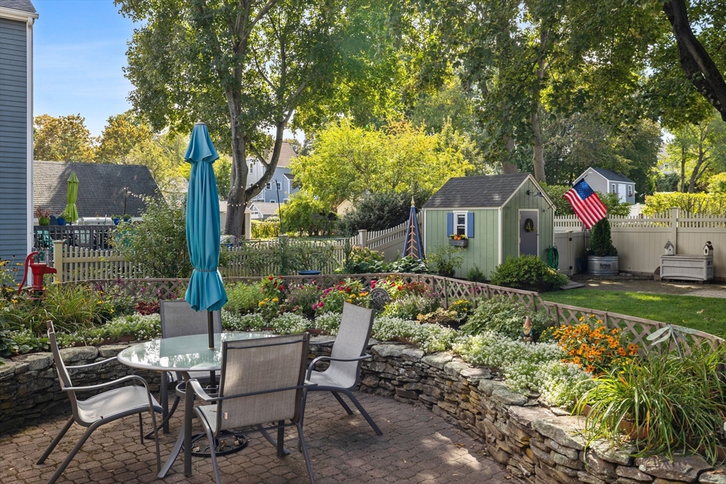 57 Wave Avenue Wakefield, MA 01880 - Photo 4 of 35