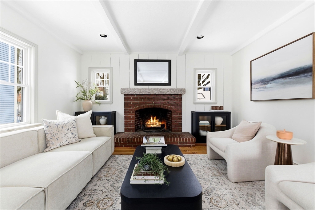 57 Wave Avenue Wakefield, MA 01880 - Photo 8 of 35