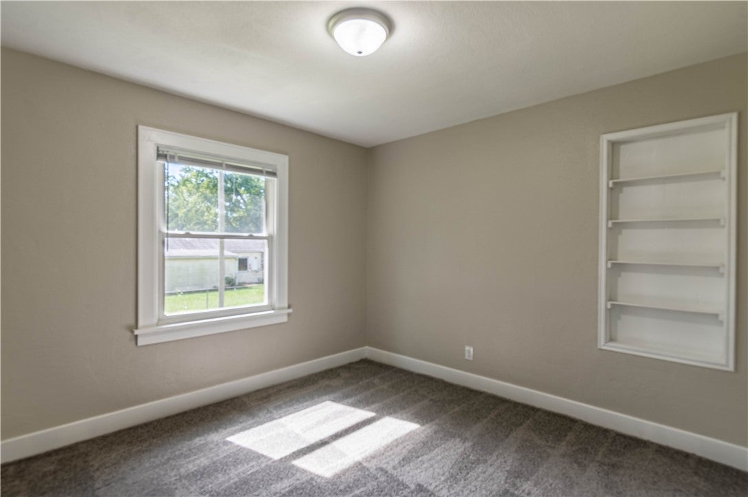 3225 North Brett Avenue Decatur, IL 62526 - Photo 15 of 25 Gallery Image 15