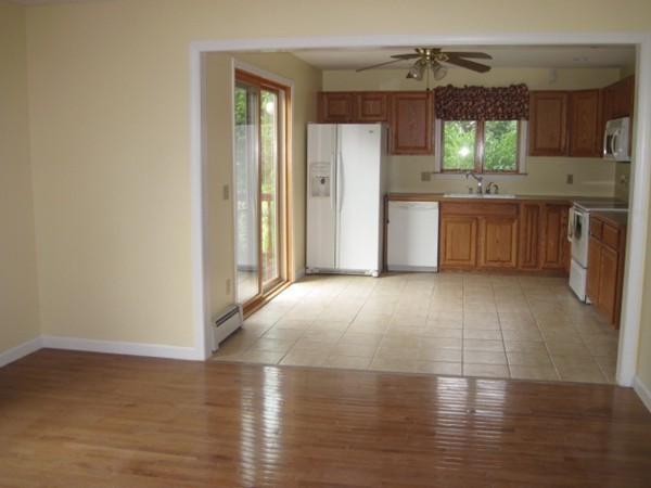 6 Hillside Terrace Ware, MA 01082 - Photo 4 of 19