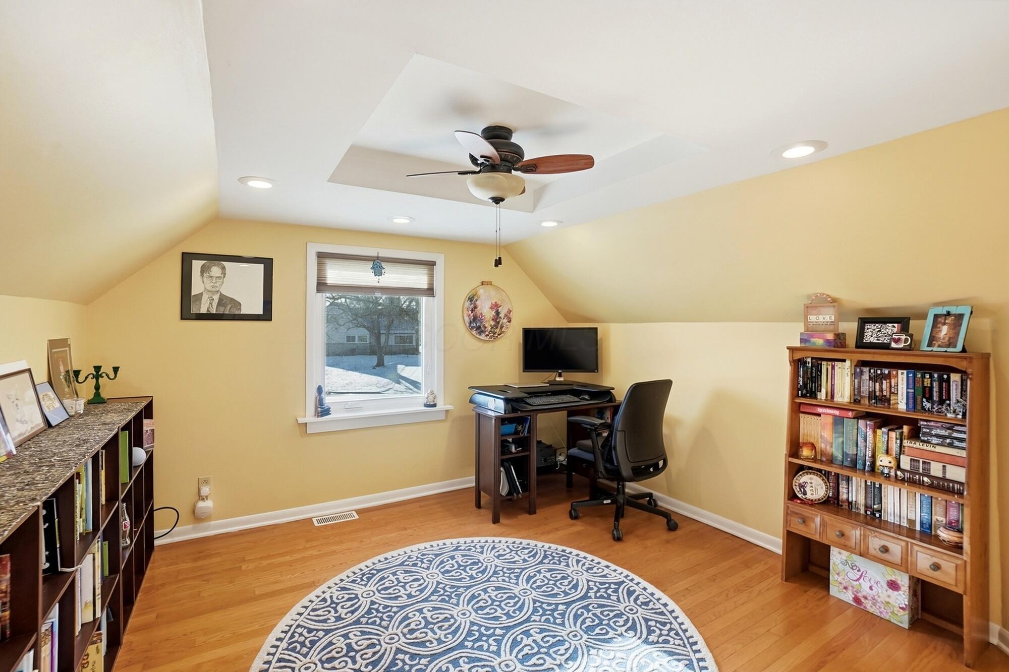1237 Haddon Road Columbus, OH 43209 - Photo 39 of 64 040