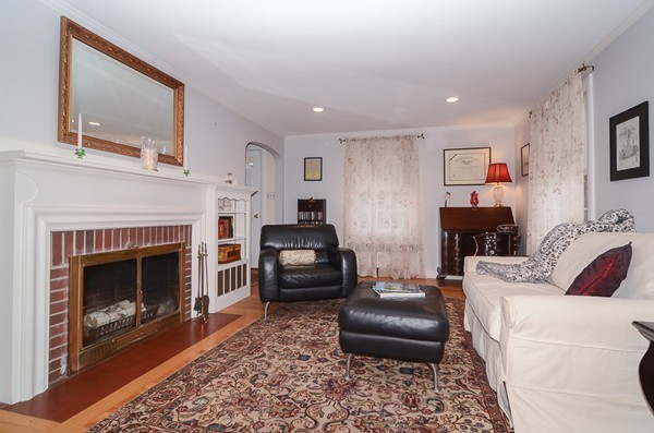 11 Pleasant View Road Arlington, MA 02476 - Photo 2 of 24 Gallery Image 2