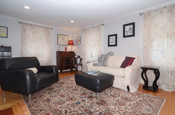 11 Pleasant View Road Arlington, MA 02476 - Photo 3 of 24 Gallery Image 3