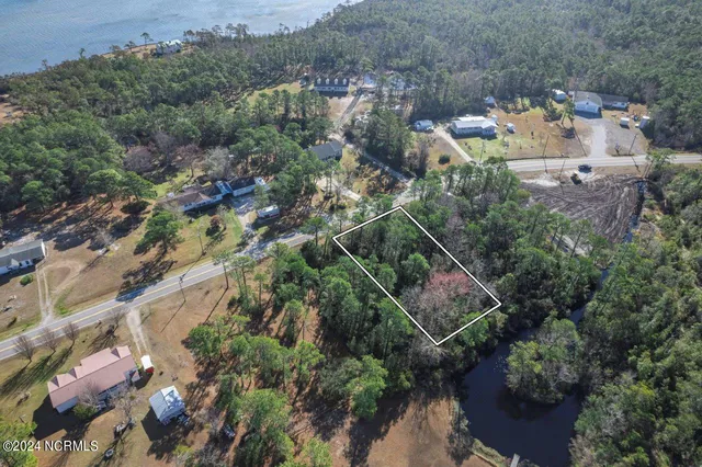 $47,150 | 2 Cedar Island Road, Cedar Island, NC 28520