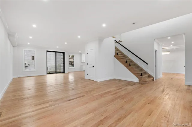 $2,289,000 | 1028 East Broadway, Woodmere, NY 11598