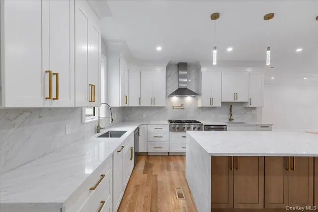 $2,289,000 | 1028 East Broadway, Woodmere, NY 11598