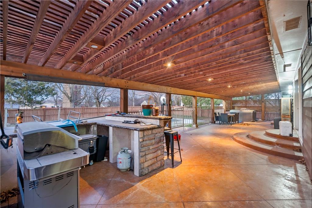 1700 Cedar Ridge Road Parsons, KS 67357 - Photo 17 of 93