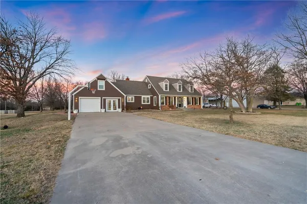 $480,000 | 1700 Cedar Ridge Road, Parsons, KS 67357