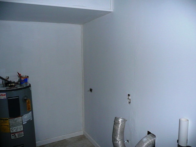 5215 Baycrest Road Jacksonville, FL 32205 - Photo 9 of 19 Laundry Room