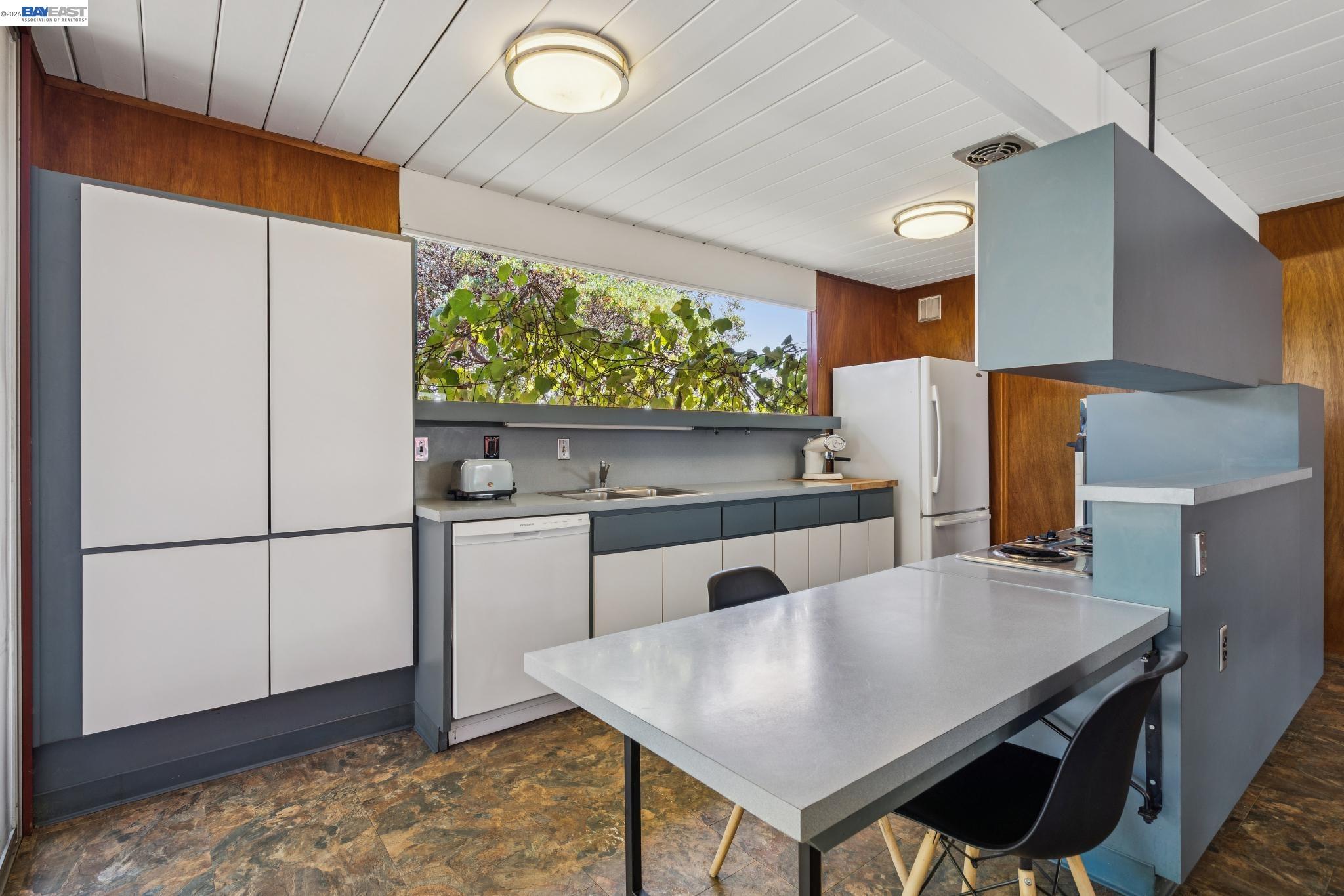 5427 Greenridge Road Castro Valley, CA 94552 - Photo 19 of 71 Gallery Image 19