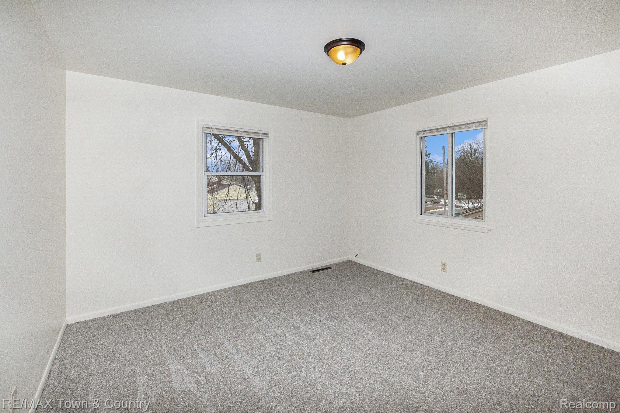 537 Spring Lane Flushing, MI 48433 - Photo 12 of 30