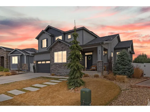$679,900 | 825 Shirttail Peak Drive, Windsor, CO 80550