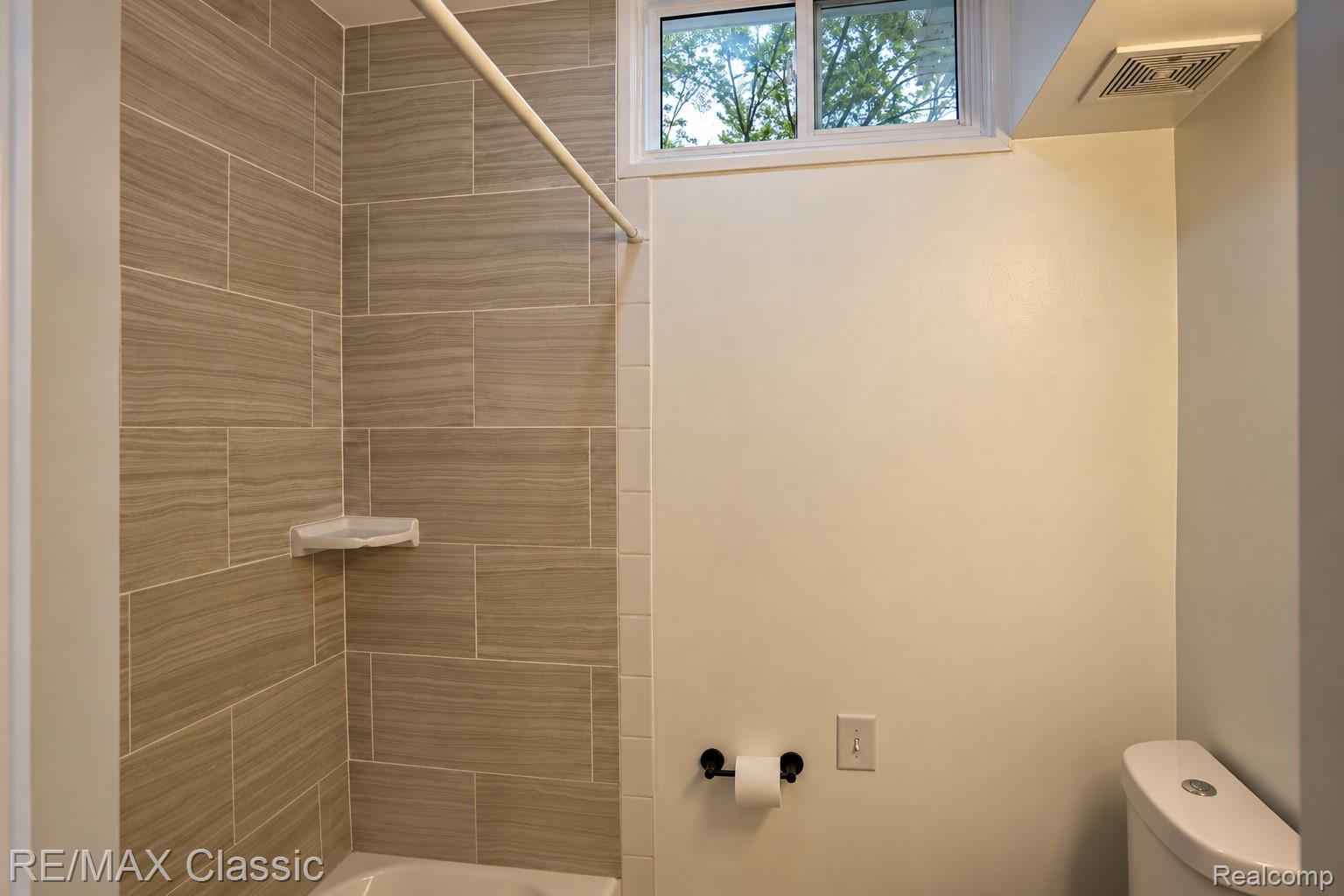 320 South Rochester Road Clawson, MI 48017 - Photo 23 of 44 1st Floor remodeled bathroom