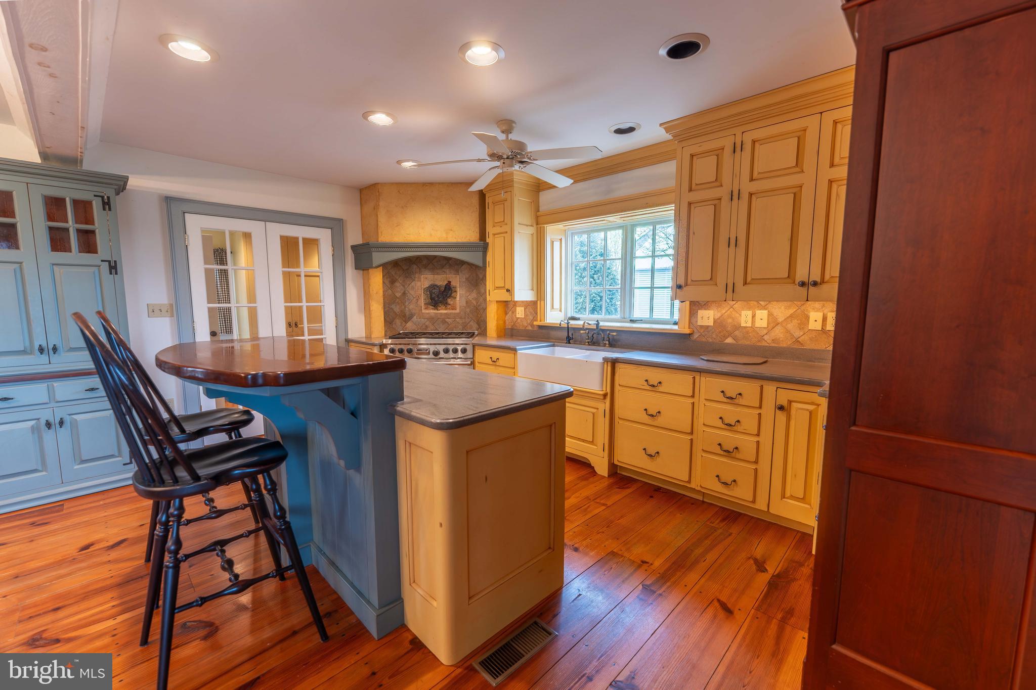 1122 West Trindle Road Mechanicsburg, PA 17050 - Photo 8 of 55