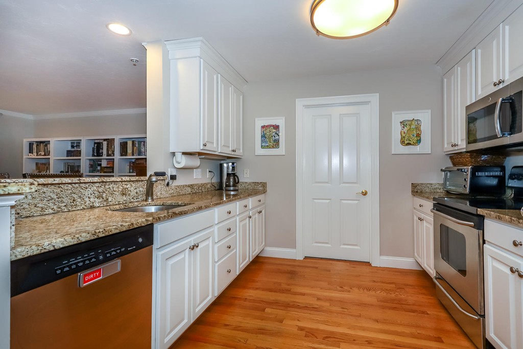 29 Maple Street, Unit D Canton, MA 02021 - Photo 6 of 14 Gallery Image 6