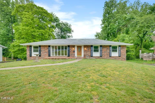 $499,900 | 107 Dogwood Lane, Johnson City, TN 37604