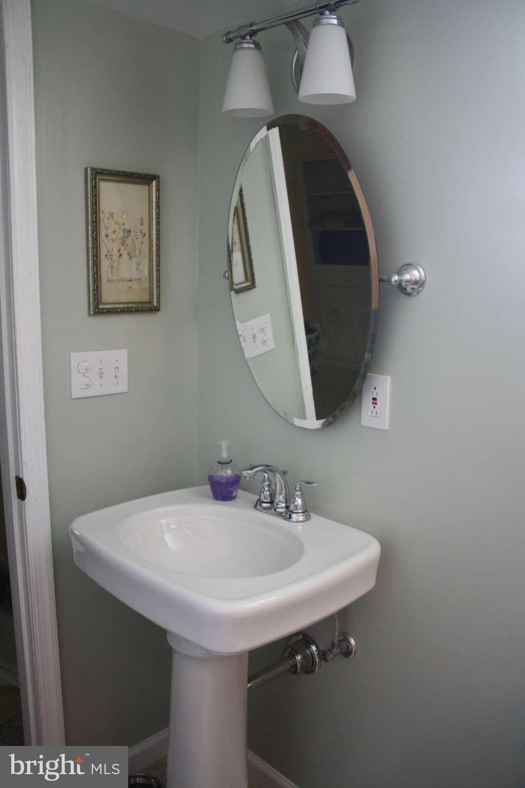 1111 Arran Road Baltimore, MD 21239 - Photo 22 of 28 Bath