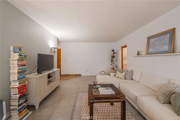 $2,850 | 8710 Delgany Avenue, Unit 3, Playa del Rey, CA 90293