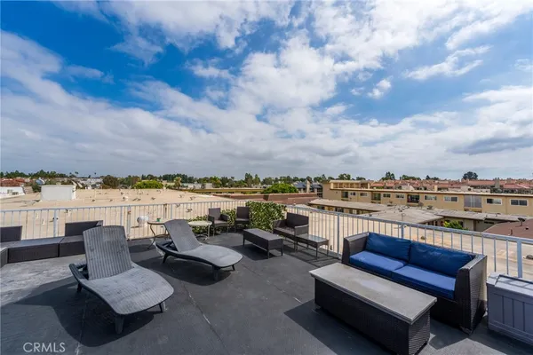 $2,850 | 8710 Delgany Avenue, Unit 3, Playa del Rey, CA 90293