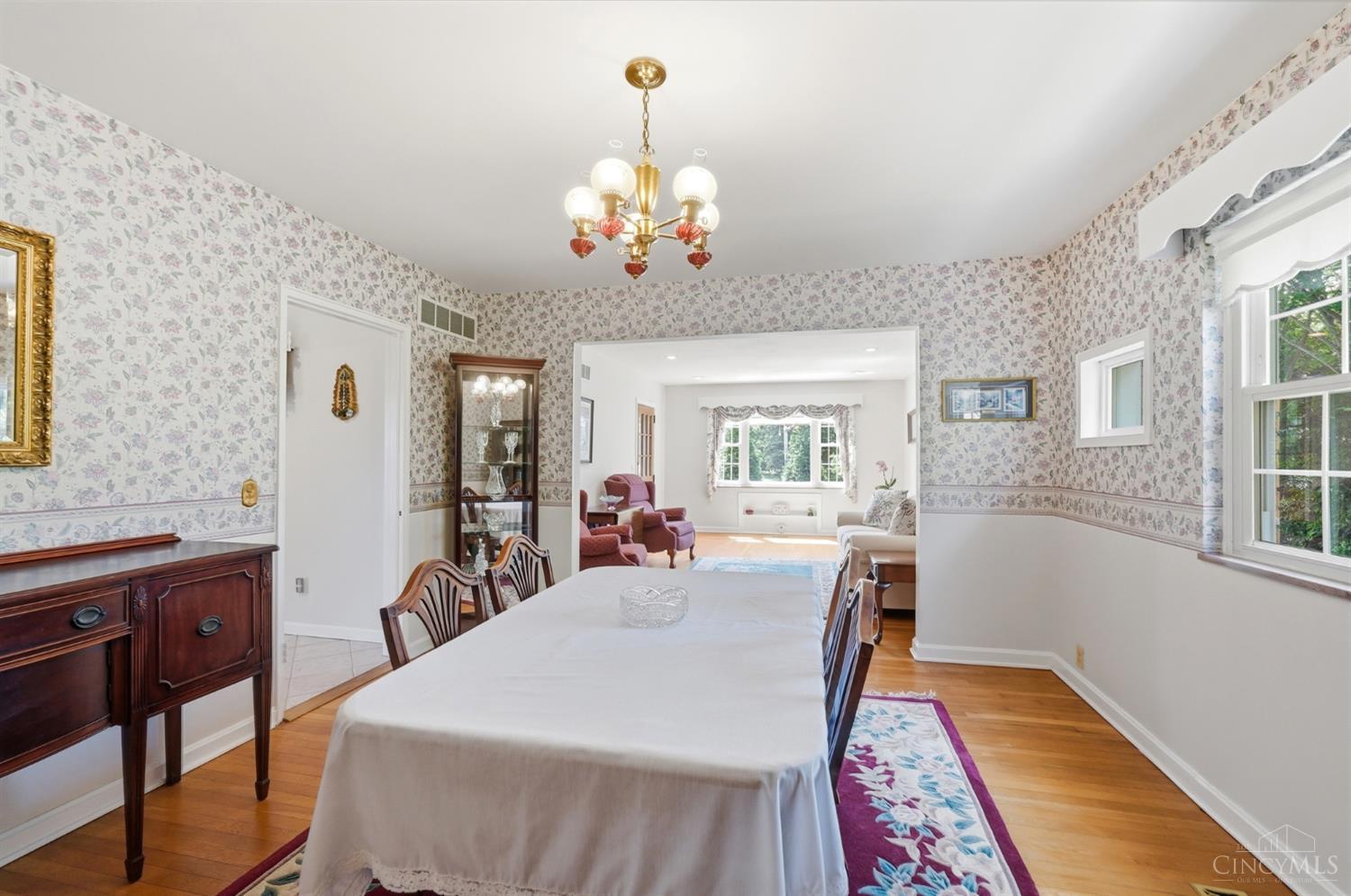 6596 Springdale Road Cincinnati, OH 45247 - Photo 9 of 81