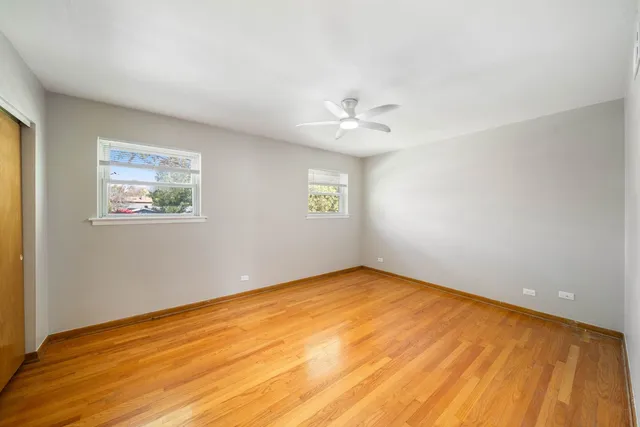 $1,900 | 27 East Thorndale Avenue, Roselle, IL 60172