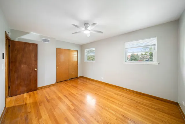 $1,900 | 27 East Thorndale Avenue, Roselle, IL 60172