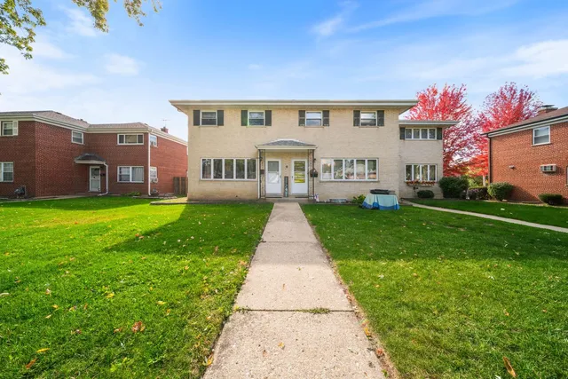 $1,900 | 27 East Thorndale Avenue, Roselle, IL 60172
