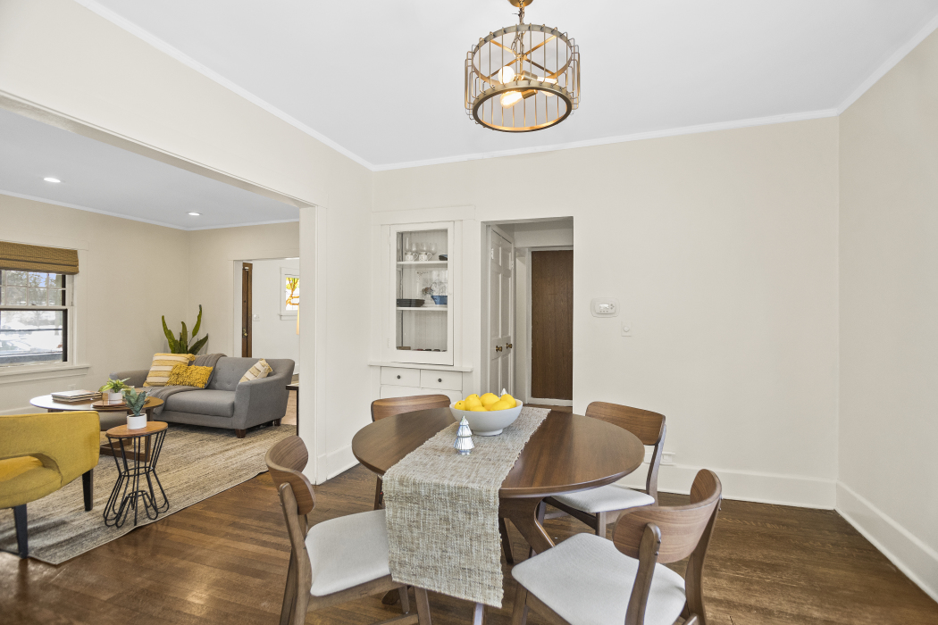 Undisclosed Address Evanston, IL 60201 - Photo 12 of 39 a view of a livingroom with furniture and a table