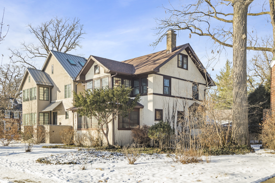 Undisclosed Address Evanston, IL 60201 - Photo 35 of 39 a front view of a house