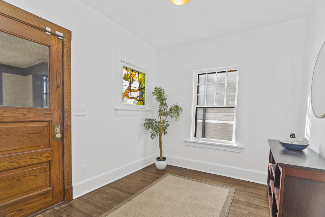 Undisclosed Address Evanston, IL 60201 - Photo 6 of 39 a view of an empty room with a window