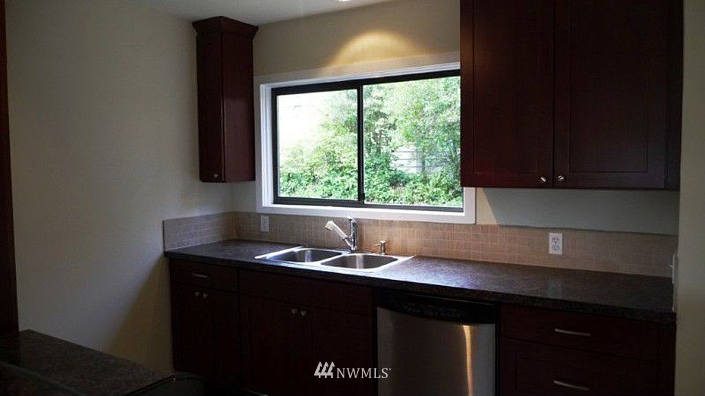 17022 Military Road South SeaTac, WA 98188 - Photo 10 of 15