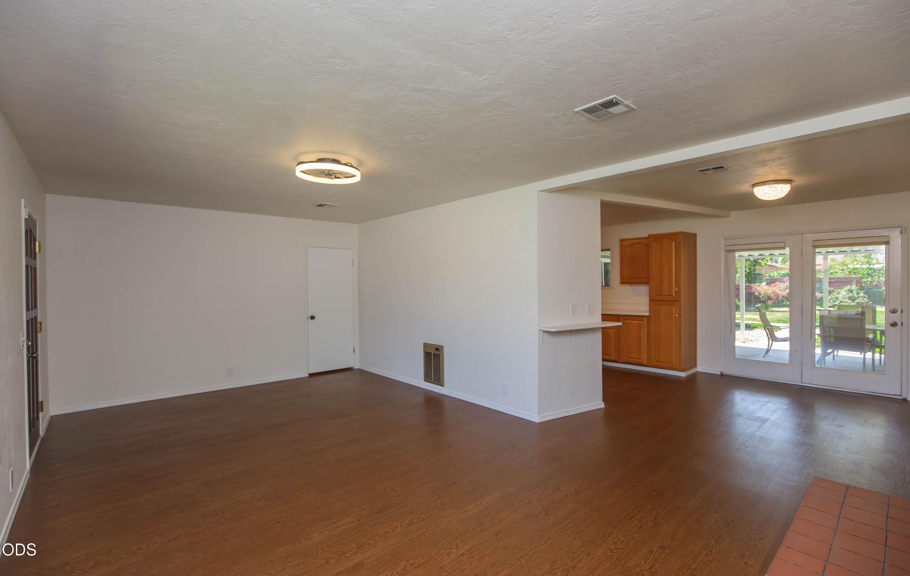 110 Windsor Way Central Point, OR 97502 - Photo 6 of 33 Gallery Image 6